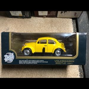 Road Tough 1967 VW Beetle die cast.